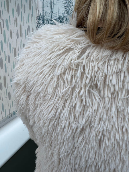 RETRO STYLE CREAM FLUFFY WINTER COAT