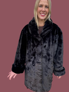 VINTAGE BLACK FAUX FUR COAT