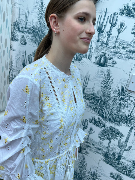 YELLOW AND WHITE BRODERIE ANGLAISE COTTON TOP