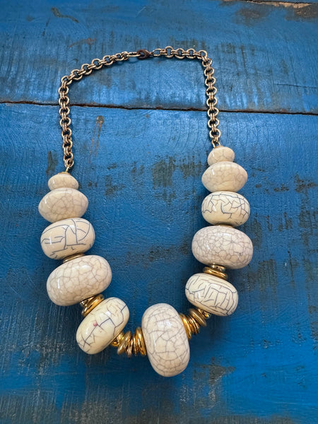 VINTAGE GOLD NECKLACE WITH CHUNKY CREAM CRACKLED PENDANTS