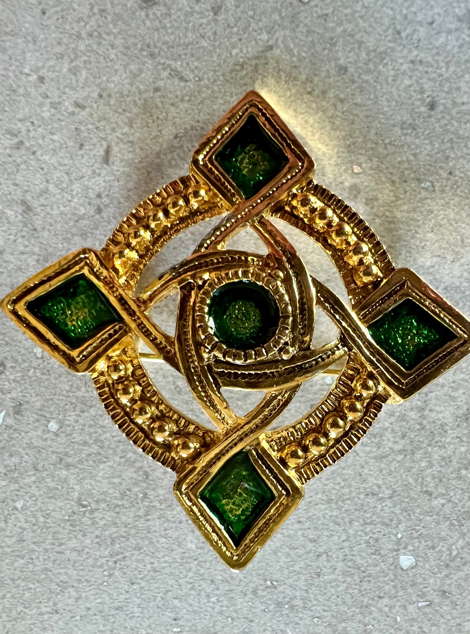 VINTAGE GOLD AND GREEN CELTIC STYLE BROOCH